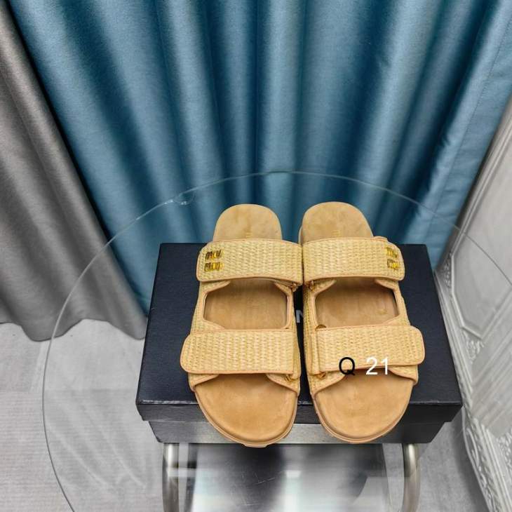 Picture of Miumiu Slippers _SKUMiuMiusz35-40YS0703208